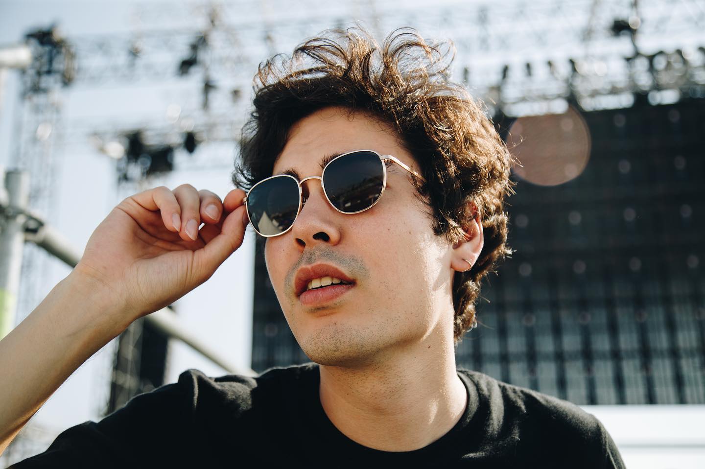 Tez Cadey leaves his mark on “Alter Ego” by Eylia and Majeur Mineur