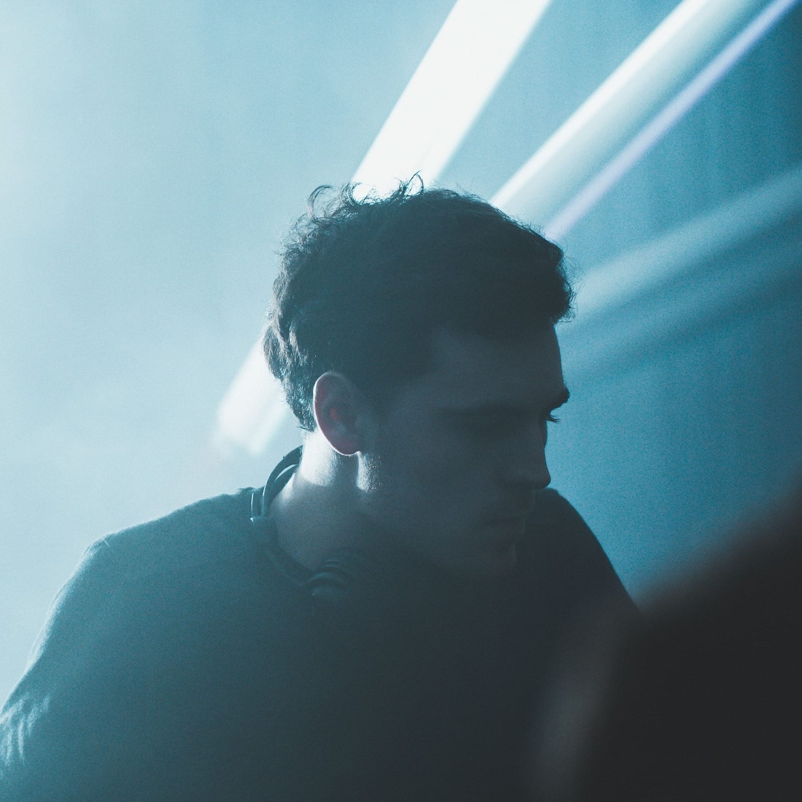 Le parisien Nhyx dévoile son second album baptisé “Zephyr”