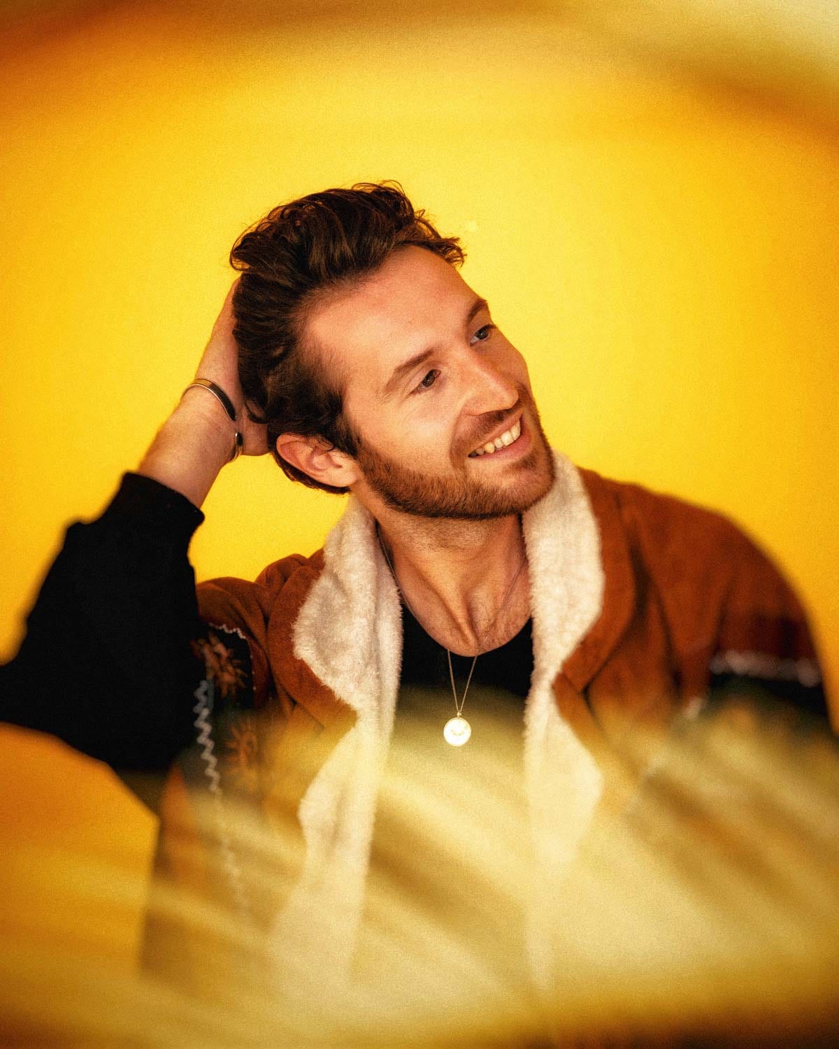 With “Va Bene”, Broken Back keeps cultivating his radiant style