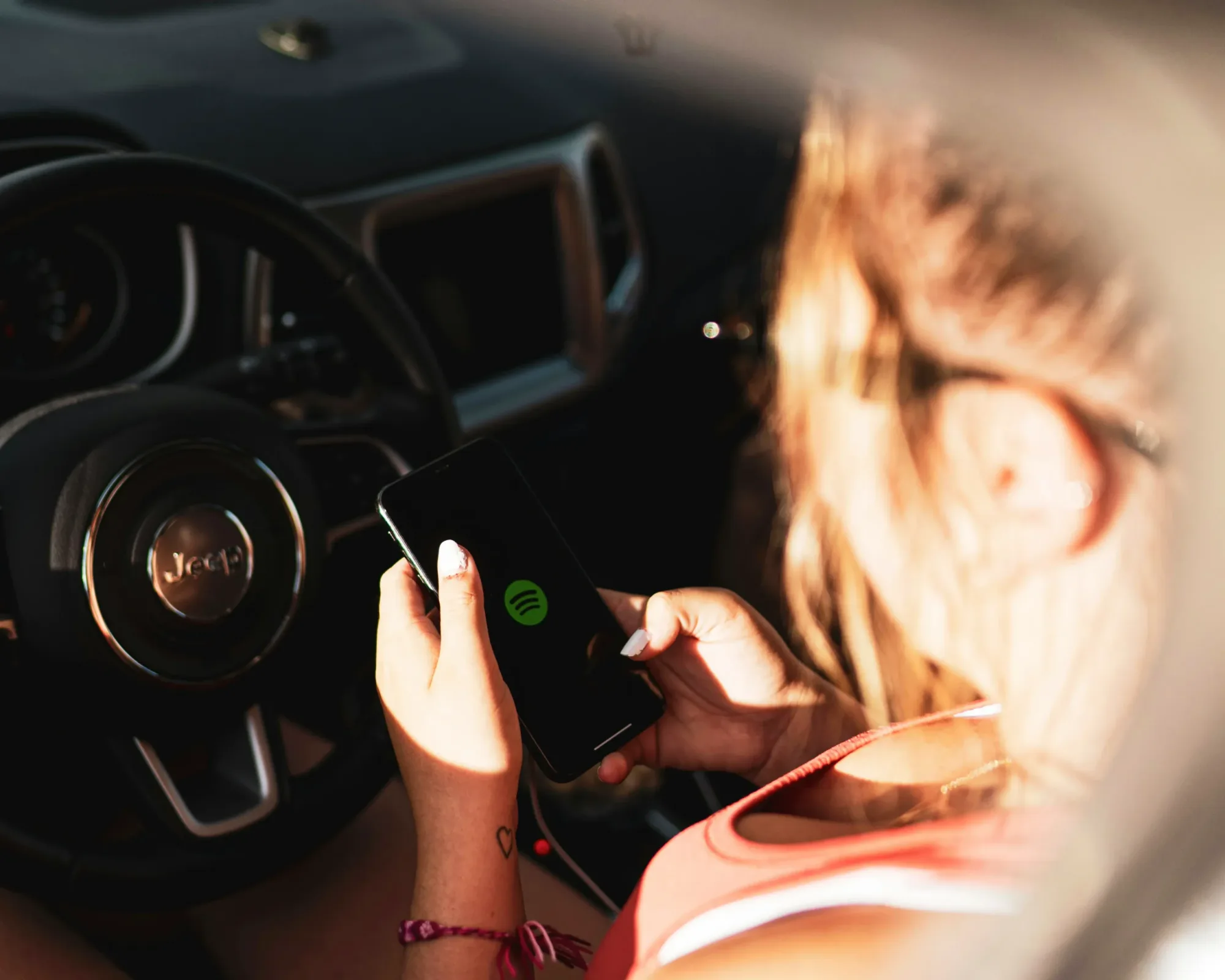 Streaming musical : comment fonctionnent les recommandations qui influencent vos écoutes ?